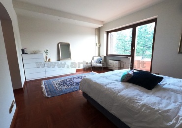 VILLA  - AMPIE METRATURE - PARCO PRIVATO 