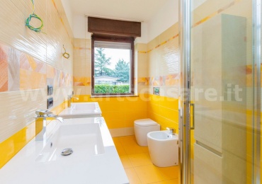 Samarate, Lombardia, 5 Camere Letto Camere Letto, 7 Stanze Stanze,3 BagniBagni,Villa,Vendita,2656