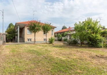 Villa Cortese, Lombardia 20035, 2 Stanze da Letto Stanze da Letto, 4 Stanze Stanze,2 BathroomsBathrooms,Villa,Venduto,0,3325