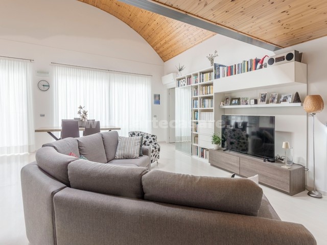 Saronno, Lombardia, 4 Stanze Stanze,2 BathroomsBathrooms,Loft,Venduto,0,3329