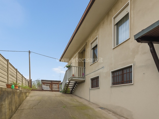 Busto Garolfo, Lombardia, 2 Camere Letto Camere Letto, 3 Stanze Stanze,1 BagnoBagni,Villa bifamiliare,Vendita,3355
