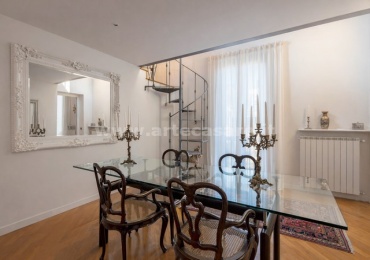 MARNATE, Lombardia, 2 Stanze da Letto Stanze da Letto, 4 Stanze Stanze,2 BathroomsBathrooms,Villa,Vendita Usato,0,3421