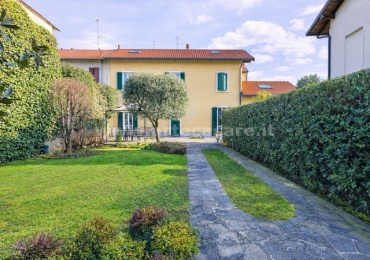MARNATE, Lombardia, 2 Stanze da Letto Stanze da Letto, 4 Stanze Stanze,2 BathroomsBathrooms,Villa,Vendita Usato,0,3421
