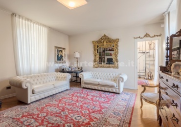 MARNATE, Lombardia, 2 Stanze da Letto Stanze da Letto, 4 Stanze Stanze,2 BathroomsBathrooms,Villa,Vendita Usato,0,3421