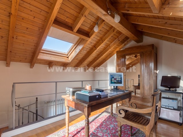 MARNATE, Lombardia, 2 Stanze da Letto Stanze da Letto, 4 Stanze Stanze,2 BathroomsBathrooms,Villa,Vendita Usato,0,3421