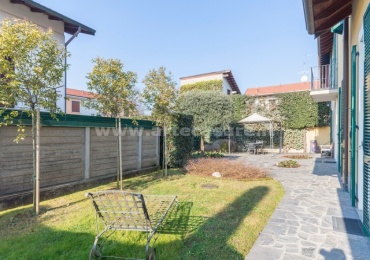 MARNATE, Lombardia, 2 Stanze da Letto Stanze da Letto, 4 Stanze Stanze,2 BathroomsBathrooms,Villa,Vendita Usato,0,3421